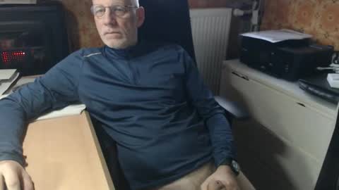 Pemue65 online show from November 28, 7:44 am