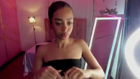 peneelopeecute online show from March 8, 1:17 am