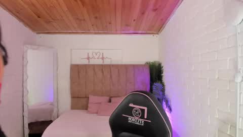 penelope online show from September 21, 3:19 am