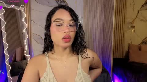 penelope online show from April 8, 3:39 am