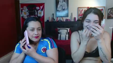 Snapshot of penelopeandmarilyn chatting on June 17, 2:18 pm Penelope and my girlfriend Marilyn online show from June 17, 2:18 pm