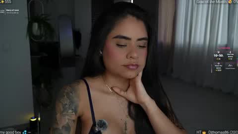 Snapshot of penelopesexx_ chatting on June 4, 10:38 pm penelopesexx_ online show from June 4, 10:38 pm
