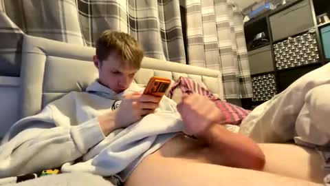 Penguin online show from December 2, 9:10 pm