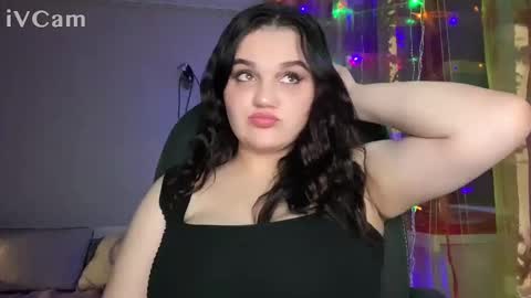 penny_perry online show from December 28, 2:32 pm