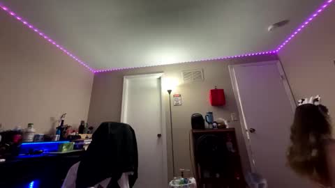 Penutbuttajelllytime online show from February 10, 1:53 am