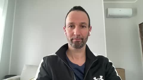 Snapshot of peppinslosqualo chatting on February 16, 10:21 am peppinslosqualo online show from February 16, 10:21 am