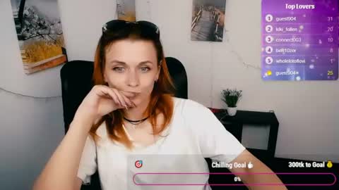 Snapshot of peppymia chatting on June 12, 7:29 am Mia online show from June 12, 7:29 am