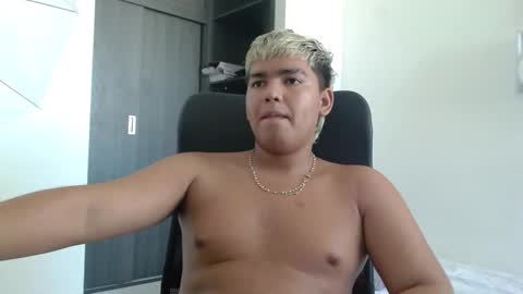 Snapshot of percibal_junior1 chatting on January 23, 4:04 pm percibal_junior1 online show from January 23, 4:04 pm