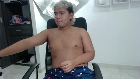 Snapshot of percibal_junior1 chatting on January 28, 5:22 am percibal_junior1 online show from January 28, 5:22 am