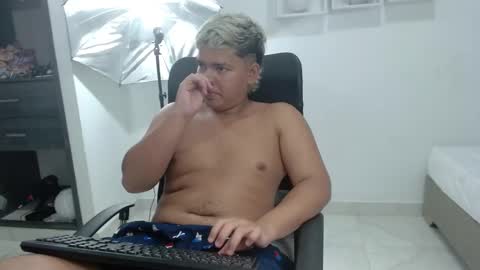 Snapshot of percibal_junior1 chatting on January 30, 5:41 am percibal_junior1 online show from January 30, 5:41 am