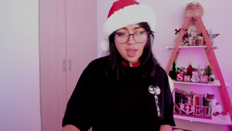 Sarah Ana Banana online show from December 4, 10:57 am