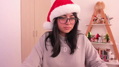 Sarah Ana Banana online show from December 8, 7:22 pm