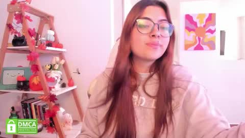 Sarah Ana Banana online show from October 22, 6:18 pm