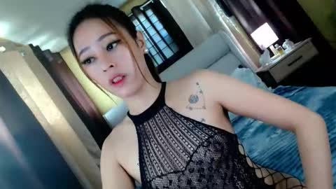 Snapshot of perfect_suckerqueen69 chatting on May 5, 1:24 am Sweet Gwen online show from May 5, 1:24 am