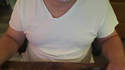 Snapshot of perfecto1957 chatting on December 25, 1:51 pm perfecto1957 online show from December 25, 1:51 pm