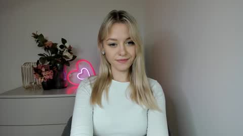 Cindy online show from January 3, 12:30 pm