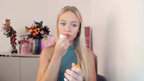 Cindy online show from September 24, 5:44 am