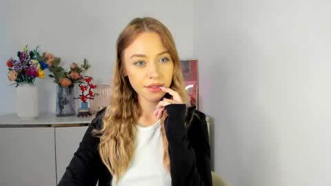 Cindy online show from April 13, 5:24 am