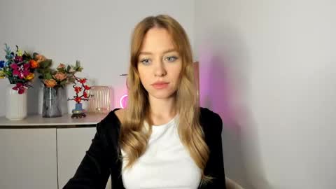 Snapshot of perfectxcindy chatting on April 30, 5:36 am Cindy online show from April 30, 5:36 am