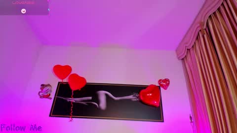 Perla online show from February 27, 3:17 am