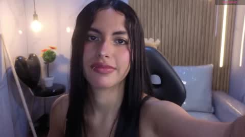Snapshot of perla_lovely chatting on April 20, 12:30 pm perla_lovely online show from April 20, 12:30 pm