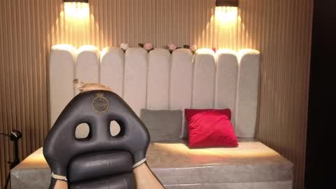 Snapshot of perla_lovely chatting on April 23, 12:40 pm perla_lovely online show from April 23, 12:40 pm