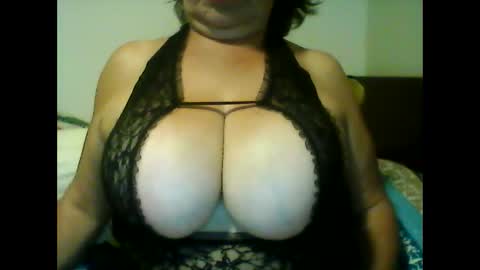 Snapshot of perlita070822 chatting on December 28, 5:12 am perlita070822 online show from December 28, 5:12 am