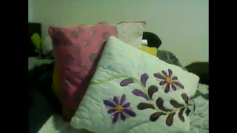 Snapshot of perlita070822 chatting on October 25, 4:42 am perlita070822 online show from October 25, 4:42 am