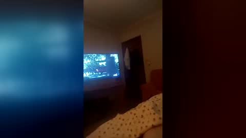 Snapshot of perrito8989 chatting on August 6, 12:07 pm perrito8989 online show from August 6, 12:07 pm