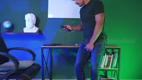 andres    online show from December 4, 2:48 pm