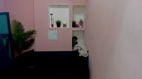 horror flying on the wings of the night.... online show from November 15, 5:38 am