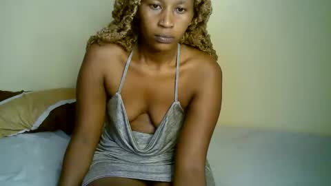 peru_queen online show from April 13, 11:48 am