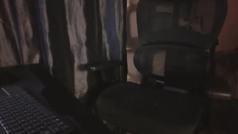 Snapshot of peruvianevil chatting on February 13, 7:04 am Lalo x peruvianevil ig peruvianevil online show from February 13, 7:04 am