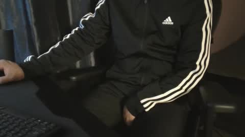 Snapshot of peruvianevil chatting on February 25, 4:55 am Lalo x peruvianevil ig peruvianevil online show from February 25, 4:55 am