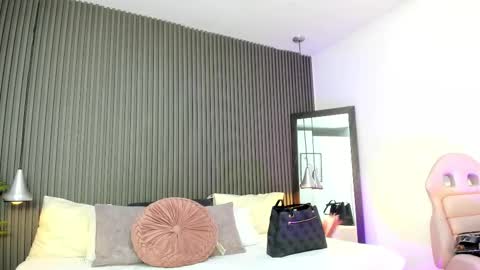 Lizza online show from October 25, 11:29 am