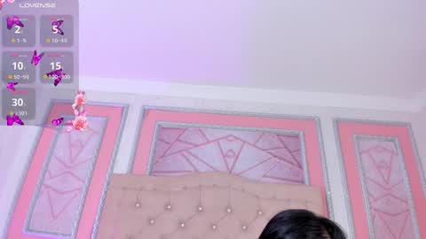 Lily online show from May 10, 3:28 pm