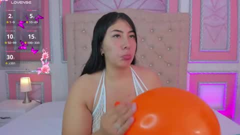 Lily online show from May 14, 2:40 am
