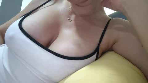 Lisa -  online show from March 26, 11:16 am