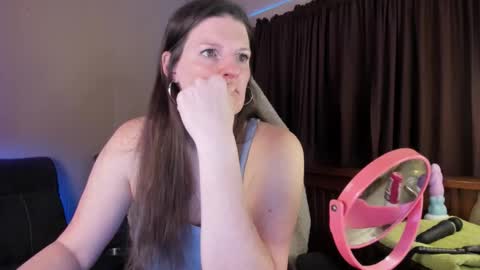 Kelly online show from December 2, 12:10 pm