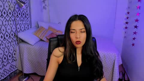 Snapshot of petalsrose_ chatting on January 9, 11:34 pm Rose online show from January 9, 11:34 pm