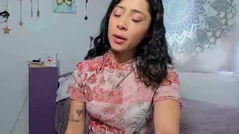 Snapshot of petalsrose_ chatting on September 24, 7:06 pm Rose online show from September 24, 7:06 pm