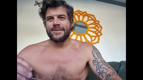 Snapshot of pete_le_meat chatting on May 11, 6:16 pm pete_le_meat online show from May 11, 6:16 pm