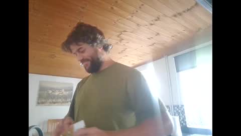 Snapshot of pete_le_meat chatting on May 30, 8:22 am pete_le_meat online show from May 30, 8:22 am