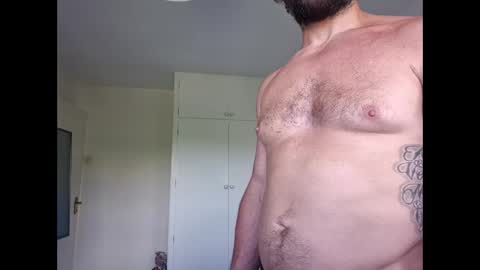 Snapshot of pete_le_meat chatting on May 31, 5:09 pm pete_le_meat online show from May 31, 5:09 pm