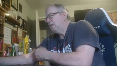 Snapshot of peterinohio57 chatting on December 29, 3:13 pm peterinohio57 online show from December 29, 3:13 pm