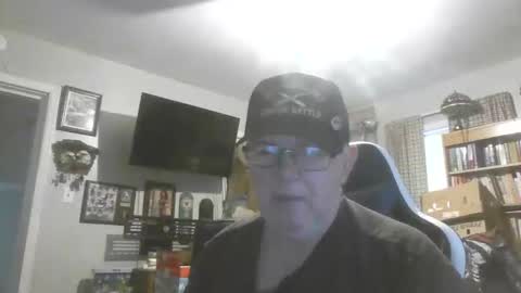Snapshot of peterinohio57 chatting on January 1, 7:32 pm peterinohio57 online show from January 1, 7:32 pm
