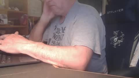 Snapshot of peterinohio57 chatting on January 11, 1:53 pm peterinohio57 online show from January 11, 1:53 pm