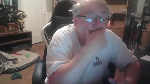 Snapshot of peterinohio57 chatting on October 20, 11:10 am peterinohio57 online show from October 20, 11:10 am