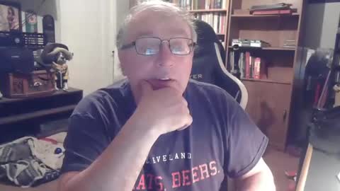 Snapshot of peterinohio57 chatting on October 23, 11:20 am peterinohio57 online show from October 23, 11:20 am