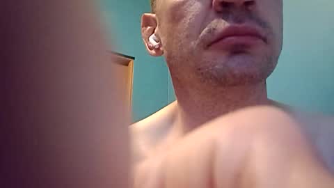 peteypablo198611265852 online show from May 25, 7:03 am